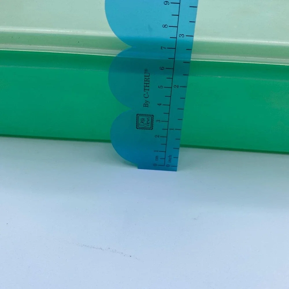 Tupperware vintage celery